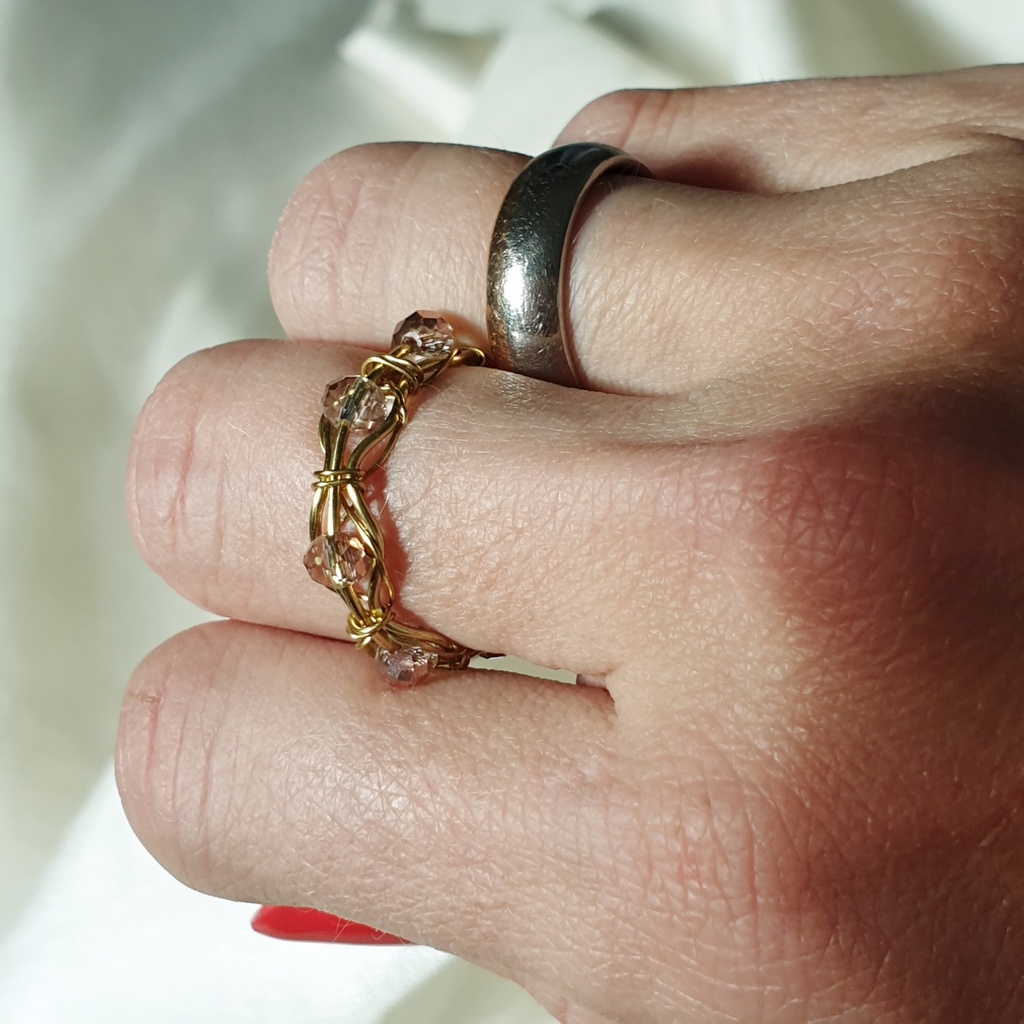 Ontwerp 22/15 - Ring met facetkralen
