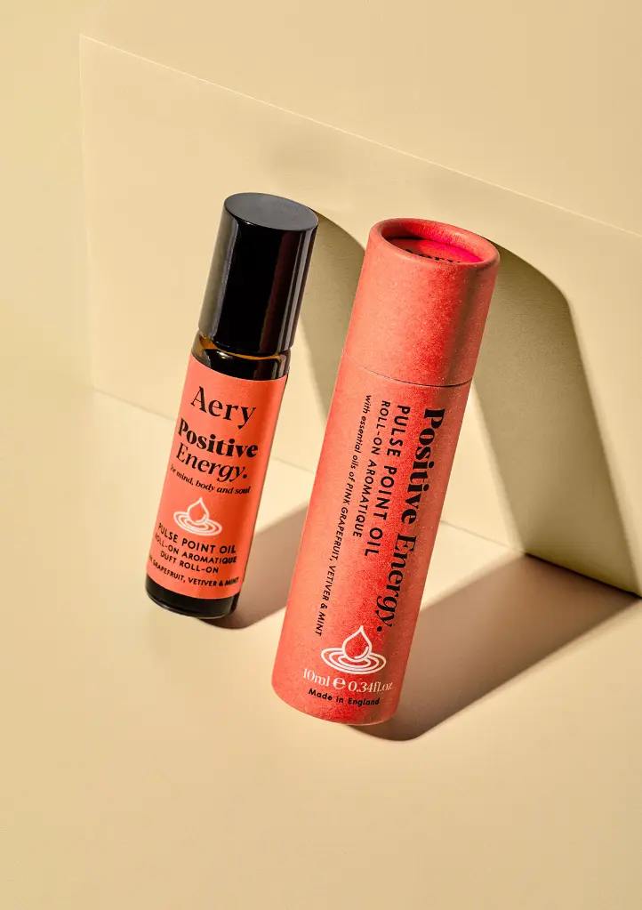AE0247_Aery_Aromatherapy_PositiveEnergyPulsePointOil_LS_00_LO.webp